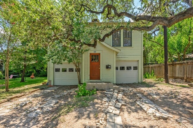 property at 107 Gibson St E