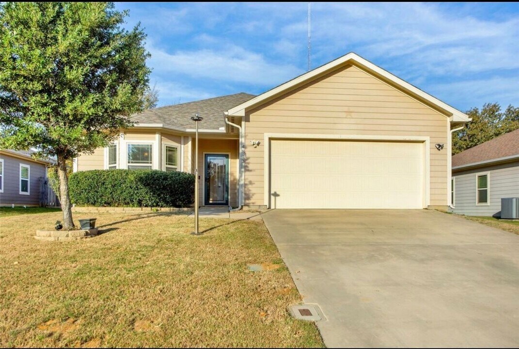 4813 Pinnacle Pl in Denison, TX - Building Photo