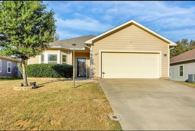 property at 4813 Pinnacle Pl