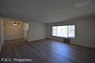 6464 Woodman Ave in Los Angeles, CA - Building Photo - Building Photo