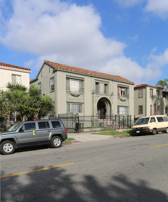 909 S Catalina St in Los Angeles, CA - Foto de edificio - Building Photo