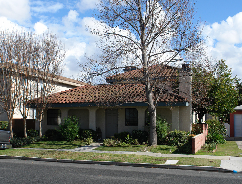 10832-10838 Oak St in Los Alamitos, CA - Foto de edificio