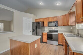 10649 Kelsey Dr in Independence, KY - Building Photo - Building Photo