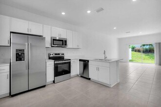 16550 San Nicola Pl in Bradenton, FL - Building Photo - Building Photo
