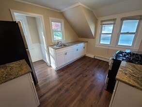 9 Stanley Ave in Ossining, NY - Building Photo - Building Photo