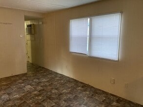 2703 W 24th St in Kearney, NE - Building Photo - Building Photo