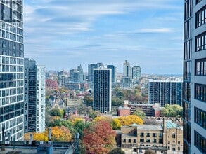 77 Mutual St in Toronto, ON - Building Photo - Building Photo