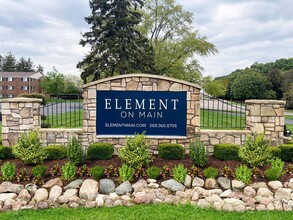 Element on Main in Kalamazoo, MI - Building Photo - Building Photo