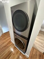 452 Centre St in Boston, MA - Building Photo