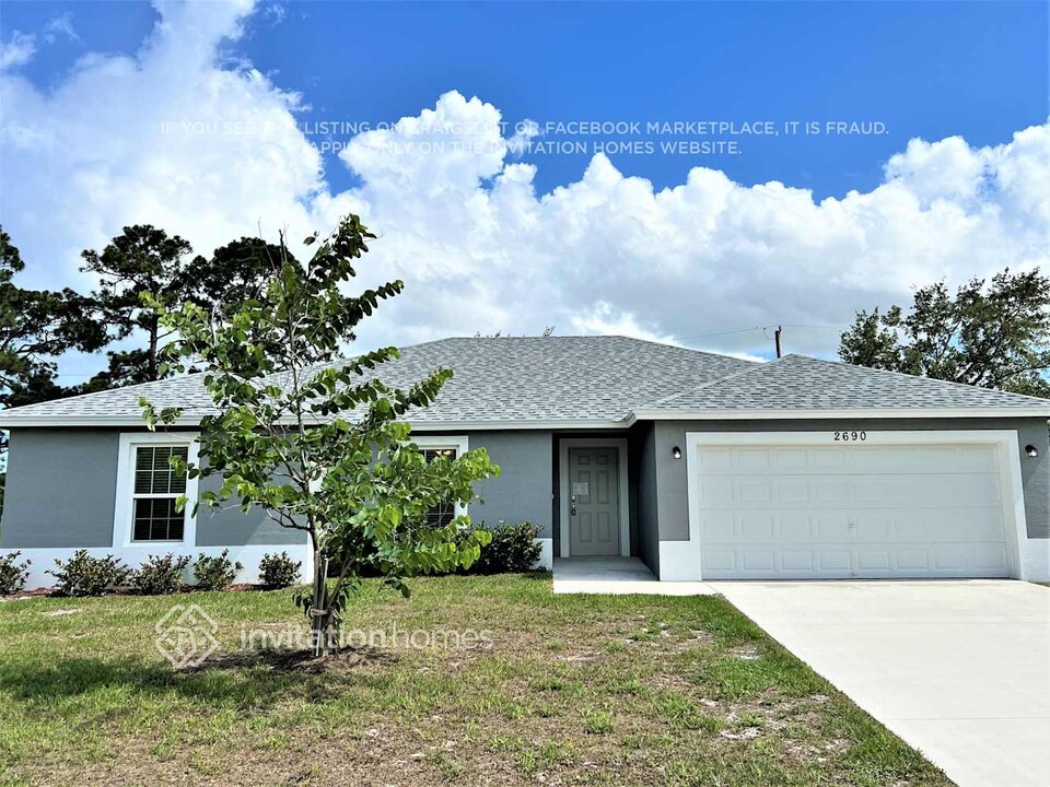 2690 SW Ann Arbor Rd in Port St. Lucie, FL - Building Photo
