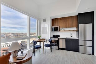 Mercer at Union Station in Denver, CO - Building Photo