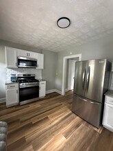 3081 E Derbyshire Rd, Unit 1 in Cleveland Heights, OH - Building Photo - Building Photo