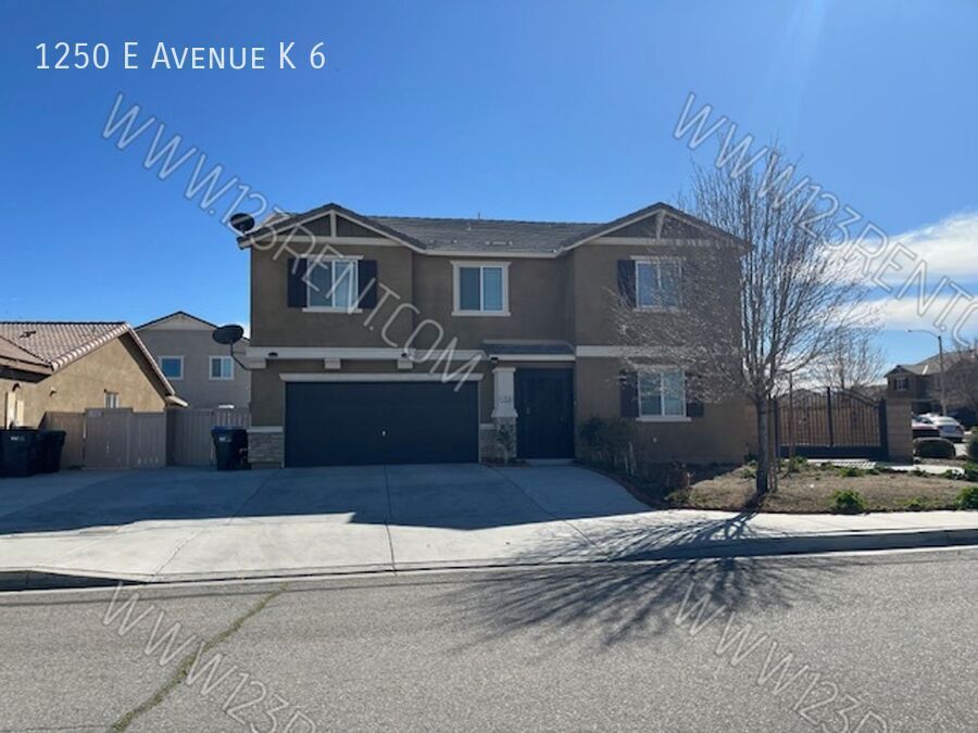 1250 E Ave K 6 in Lancaster, CA - Building Photo