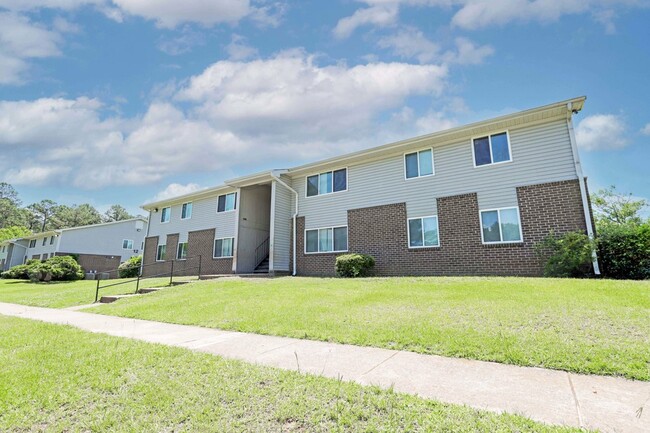 1103 E Church St in Fort Valley, GA - Building Photo - Building Photo