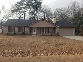 334 Woodberry Cir in Raeford, NC - Building Photo