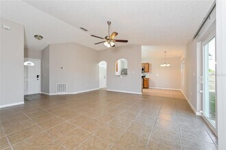2709 W Covington Dr in Deltona, FL - Building Photo - Building Photo