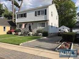 115 New York in Dumont, NJ - Building Photo