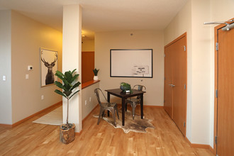 York Place Apartments Edina in Edina, MN - Building Photo - Interior Photo