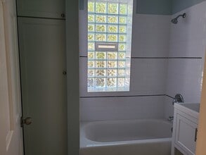 4159 N Ashland Ave, Unit 1 in Chicago, IL - Building Photo - Building Photo