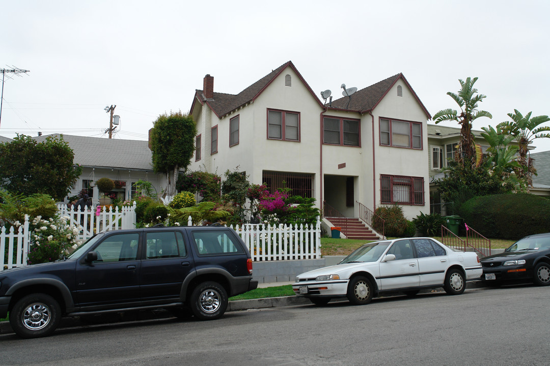 227 S Reno St in Los Angeles, CA - Building Photo