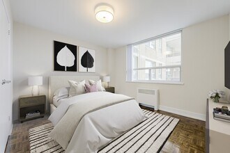 2700 Bathurst Street in Toronto, ON - Building Photo - Building Photo