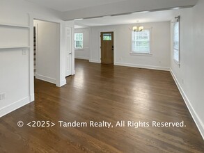 2710 Sharondale Ct in Nashville, TN - Building Photo - Building Photo