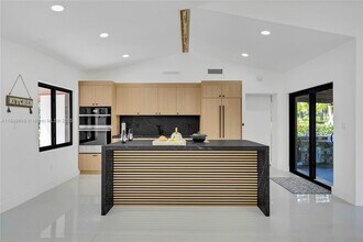 125 NE 107th St in Miami Shores, FL - Building Photo - Building Photo