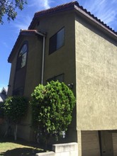 5306 S Huntington Dr in Los Angeles, CA - Building Photo - Building Photo