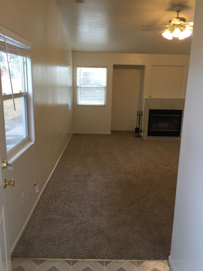 825 Astoria Park Dr in Bakersfield, CA - Building Photo - Building Photo