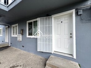 3916 42nd Ave in Sacramento, CA - Foto de edificio - Building Photo