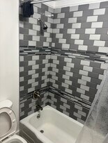84 Western Ave, Unit 1 in Augusta, ME - Building Photo