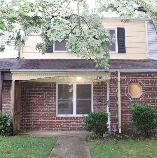 property at 5776 W Hastings Arch