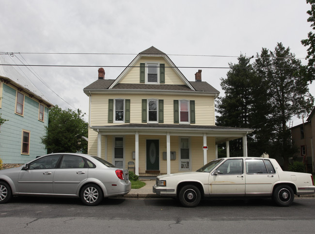 12 N Carroll St in Thurmont, MD - Building Photo - Building Photo