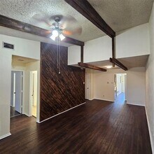 1510 Cherrycrest Ln in Dallas, TX - Building Photo - Building Photo