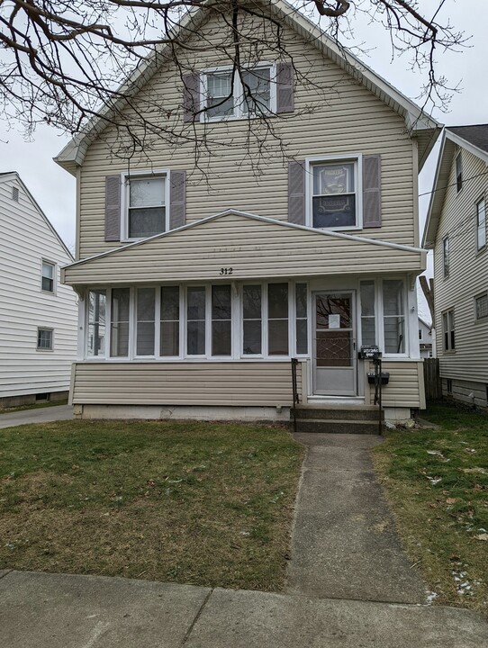 312 West Ave-Unit -Lower in East Rochester, NY - Building Photo