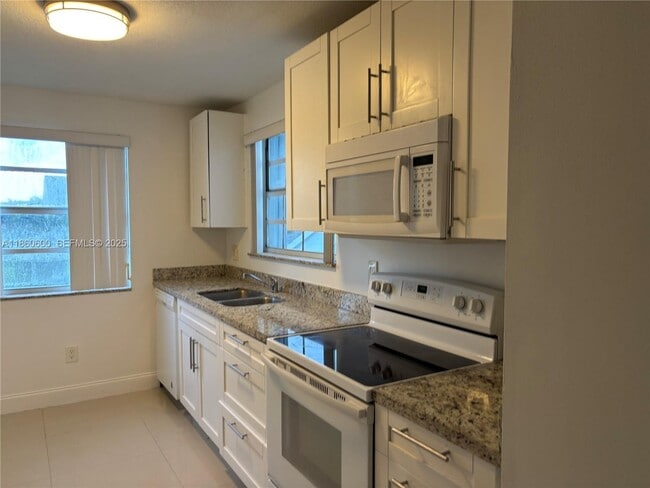 2662 SE 19th Ct in Homestead, FL - Building Photo - Building Photo