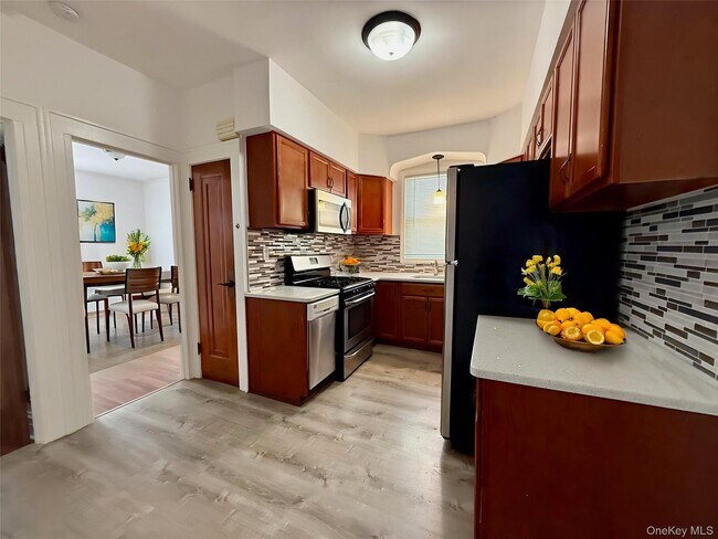 78-52 85th St-Unit -2 in Queens, NY - Building Photo - Building Photo