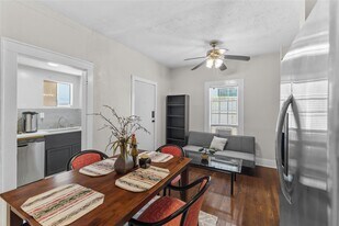 2509 Whitney St in Houston, TX - Building Photo