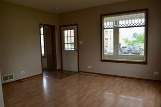 12005 4th St in Huntley, IL - Building Photo - Building Photo