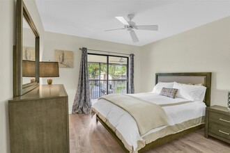 135 Deer Creek Blvd, Unit 306 in Deerfield Beach, FL - Building Photo - Building Photo