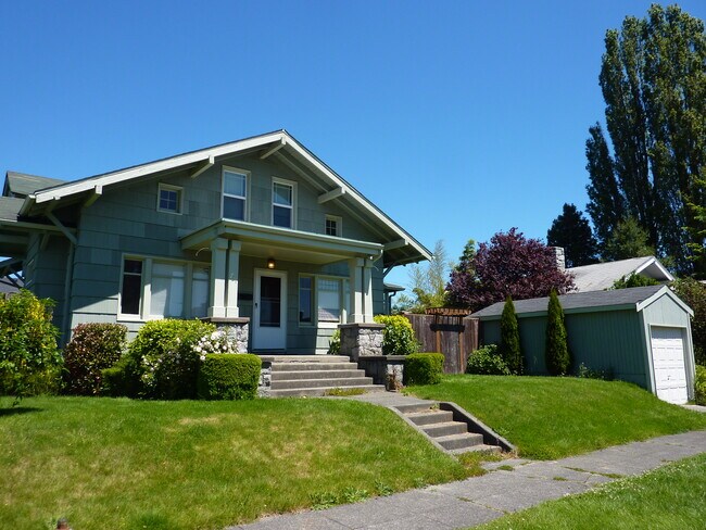 731 S 49th St in Tacoma, WA - Building Photo - Building Photo