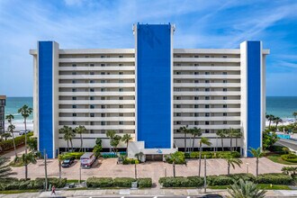 Ocean Sands in Madeira Beach, FL - Foto de edificio - Building Photo