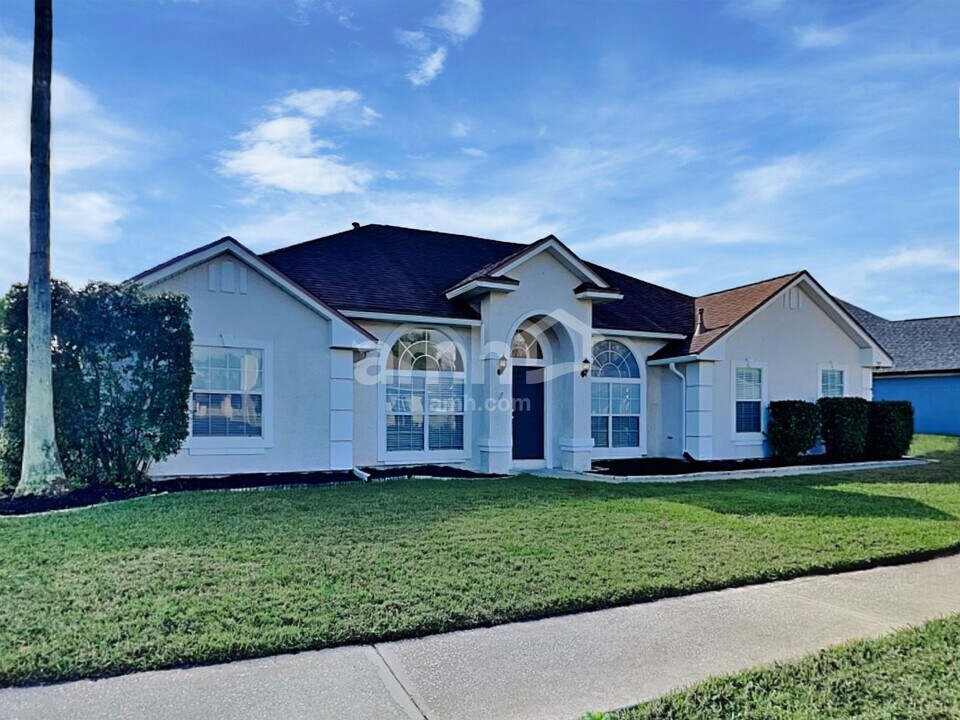 1745 Pickwick Pl in Fleming Island, FL - Building Photo