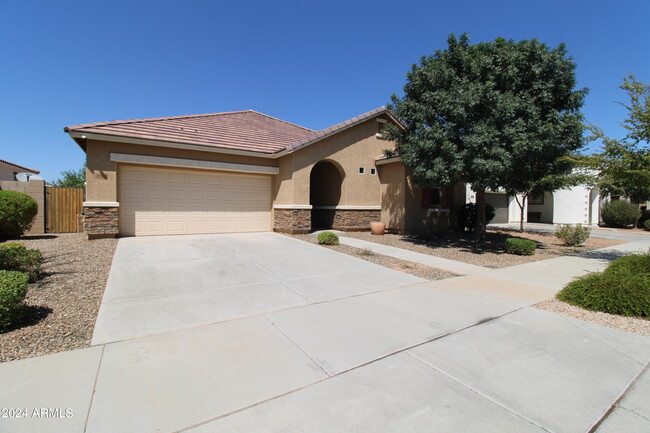 22532 E Camina Plata in Queen Creek, AZ - Foto de edificio - Building Photo