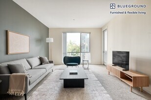 550 Moreland Way in Santa Clara, CA - Building Photo