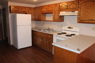 2071 Hilltop Dr in Green Bay, WI - Building Photo - Building Photo
