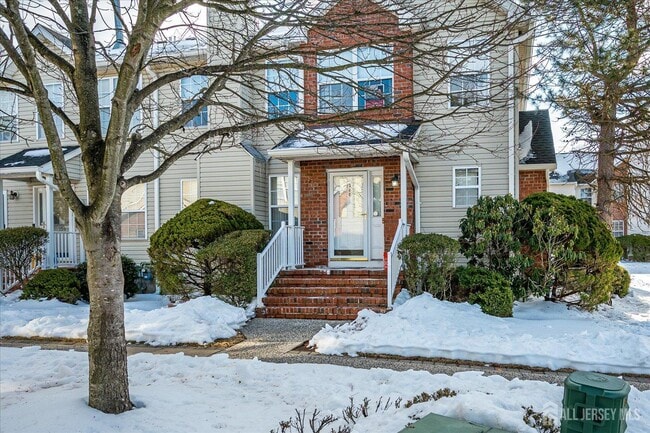 property at 160 Vasser Dr