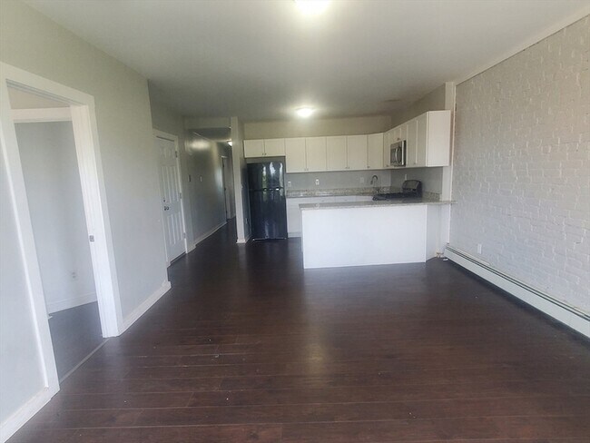 620 Dudley St, Unit 4 in Boston, MA - Building Photo - Building Photo
