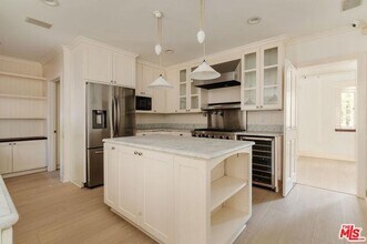 12111 Greenock Ln in Los Angeles, CA - Building Photo - Building Photo