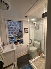 1756 Lanier Pl NW in Washington, DC - Foto de edificio - Building Photo